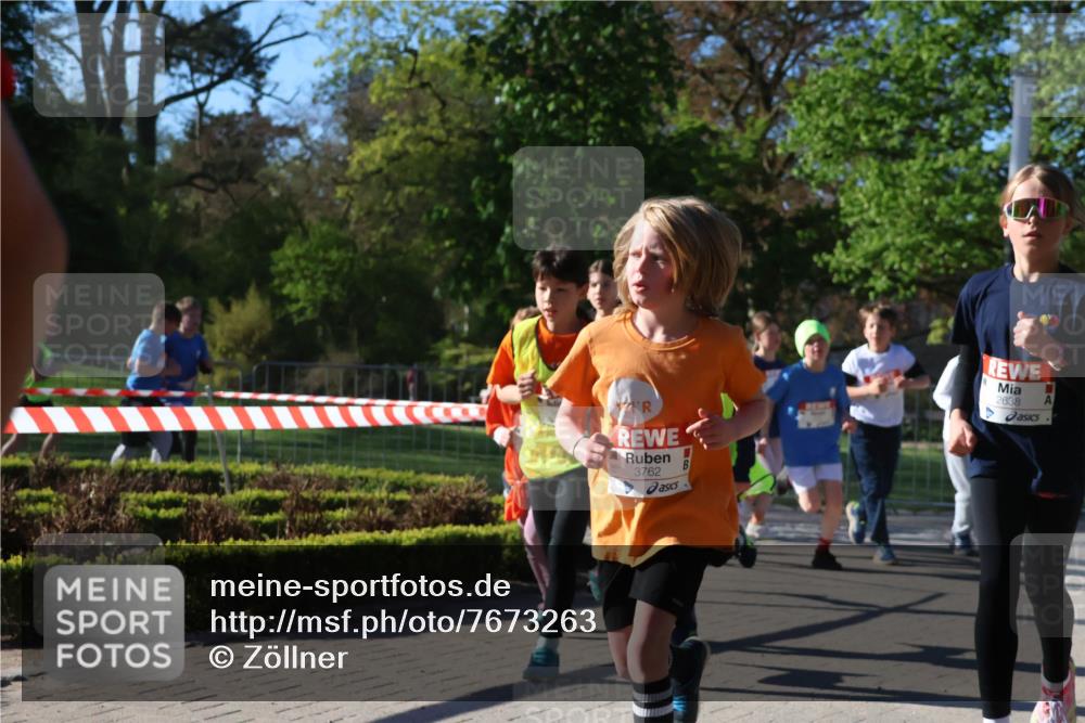 25.04.2025 - Das Zehntel Zöllner http://msf.ph/oto/7673263 26.04.2025 07:43:14 Laufen 3762, 2638 meine-sportfotos.de