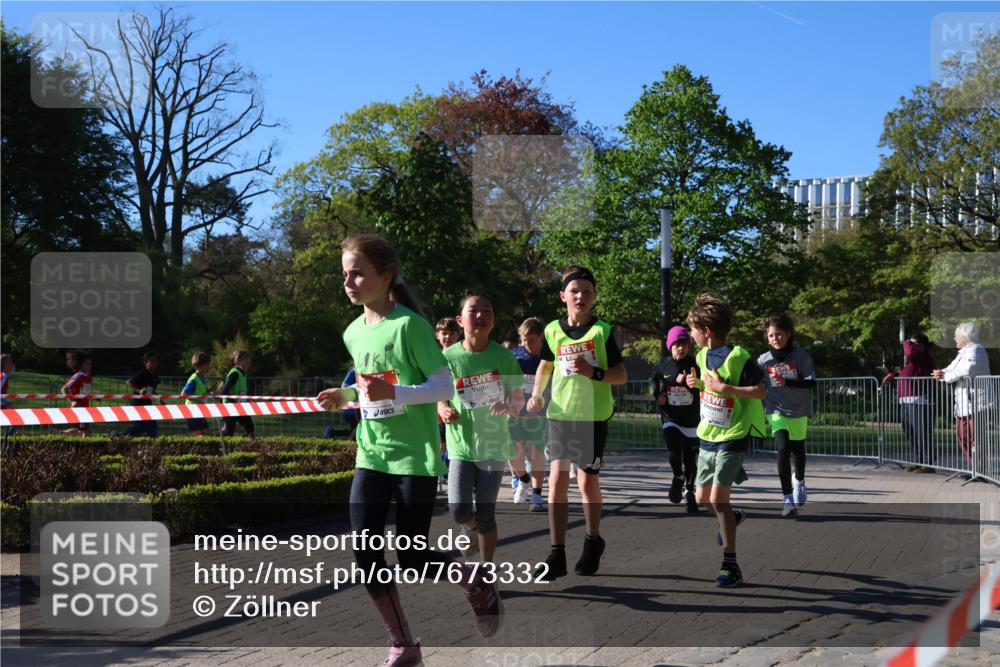 25.04.2025 - Das Zehntel Zöllner http://msf.ph/oto/7673332 26.04.2025 07:43:21 Laufen  meine-sportfotos.de
