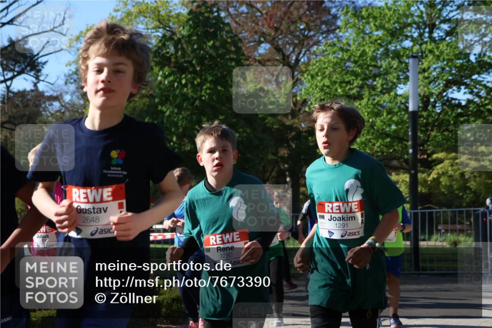 25.04.2025 - Das Zehntel Zöllner http://msf.ph/oto/7673390 26.04.2025 07:43:28 Laufen 2648, 1290, 1291 meine-sportfotos.de