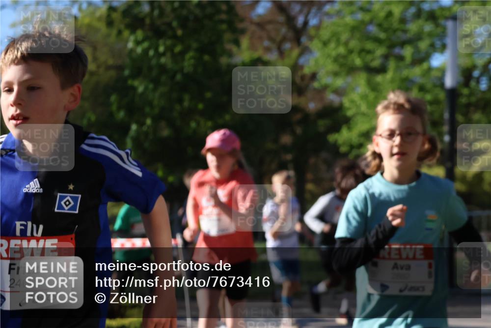 25.04.2025 - Das Zehntel Zöllner http://msf.ph/oto/7673416 26.04.2025 07:43:32 Laufen 2460 meine-sportfotos.de