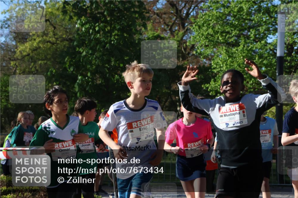 25.04.2025 - Das Zehntel Zöllner http://msf.ph/oto/7673434 26.04.2025 07:43:34 Laufen 2690, 1428, 2693, 3483, 2692, 3105 meine-sportfotos.de
