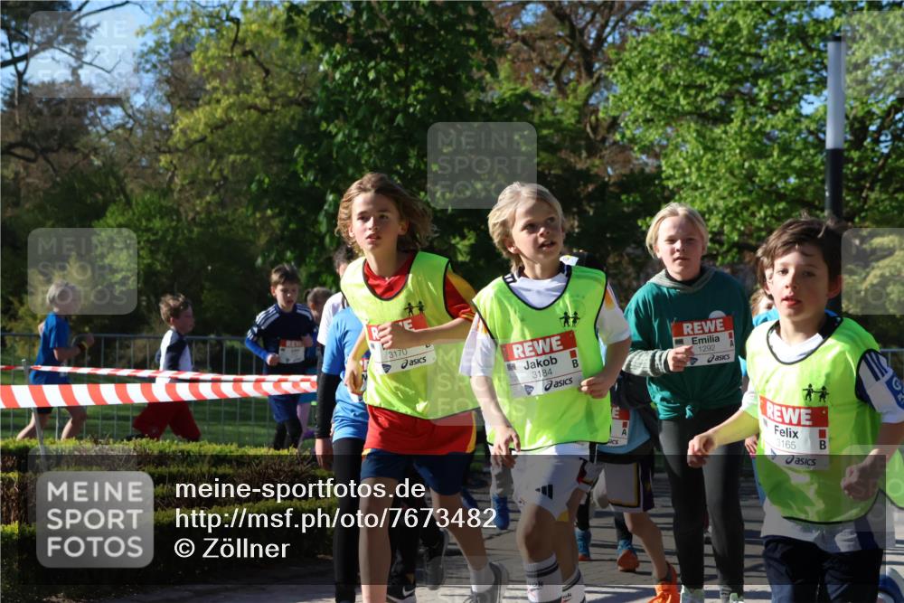 25.04.2025 - Das Zehntel Zöllner http://msf.ph/oto/7673482 26.04.2025 07:43:39 Laufen 3170, 3184, 1292, 3165 meine-sportfotos.de