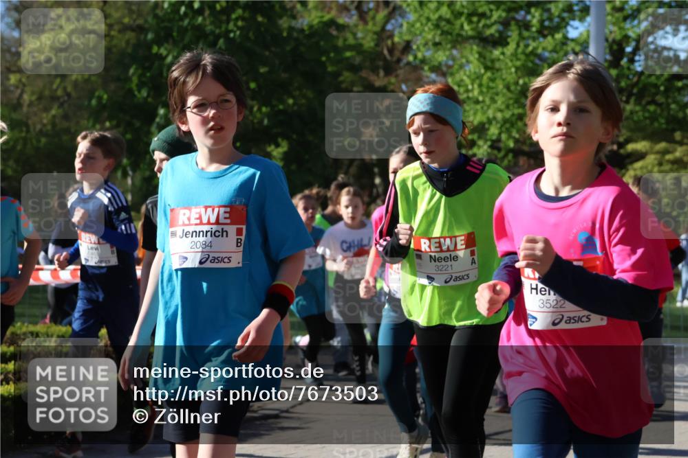 25.04.2025 - Das Zehntel Zöllner http://msf.ph/oto/7673503 26.04.2025 07:43:42 Laufen 2084, 3221, 3522 meine-sportfotos.de