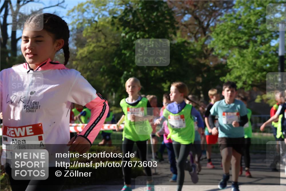 25.04.2025 - Das Zehntel Zöllner http://msf.ph/oto/7673603 26.04.2025 07:43:53 Laufen 2188, 2188 meine-sportfotos.de