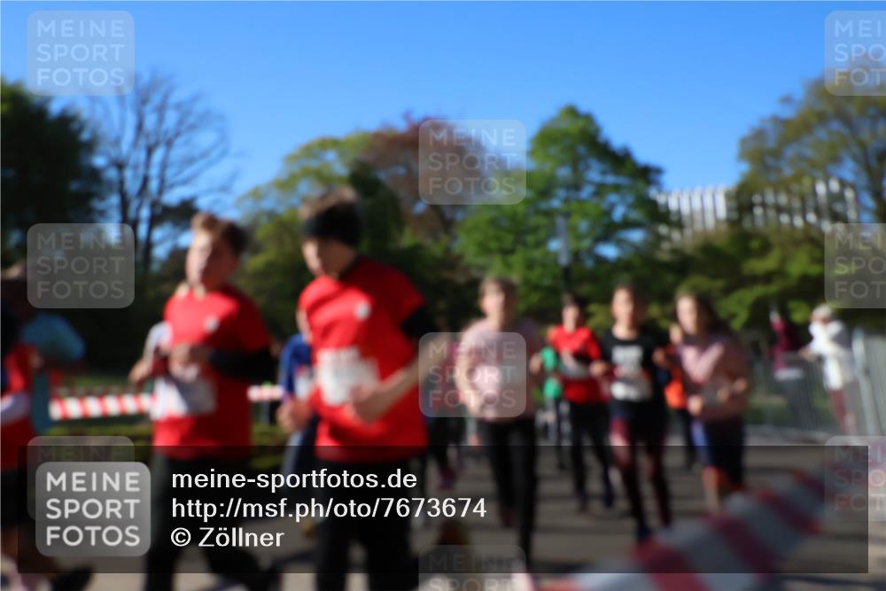 25.04.2025 - Das Zehntel Zöllner http://msf.ph/oto/7673674 26.04.2025 07:44:02 Laufen  meine-sportfotos.de