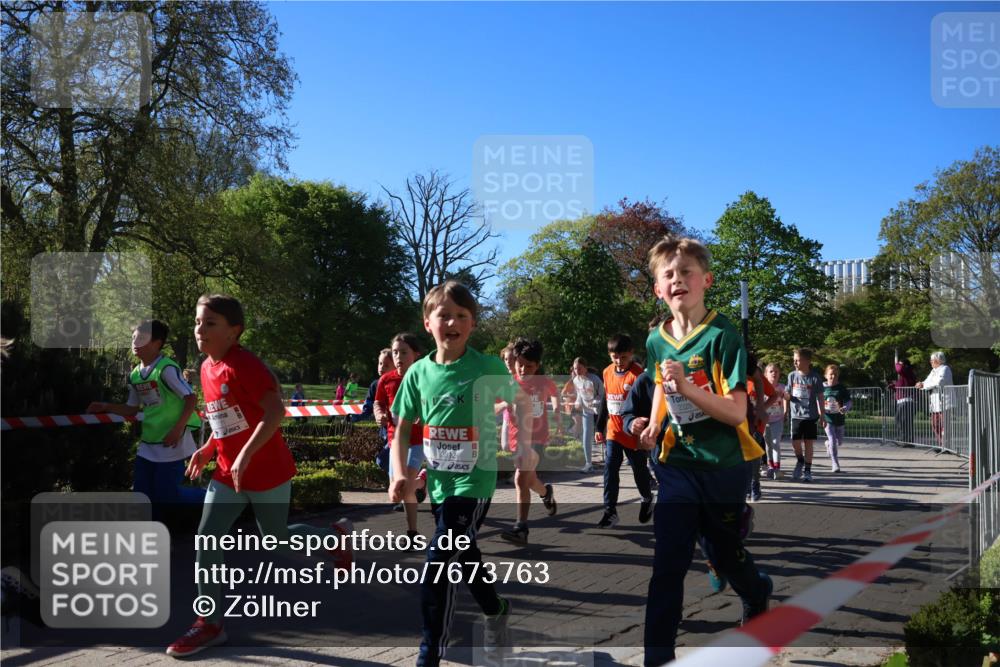 25.04.2025 - Das Zehntel Zöllner http://msf.ph/oto/7673763 26.04.2025 07:44:12 Laufen 2312, 2328 meine-sportfotos.de