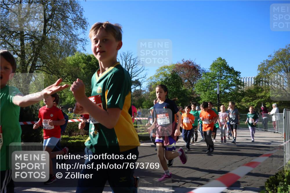 25.04.2025 - Das Zehntel Zöllner http://msf.ph/oto/7673769 26.04.2025 07:44:13 Laufen  meine-sportfotos.de