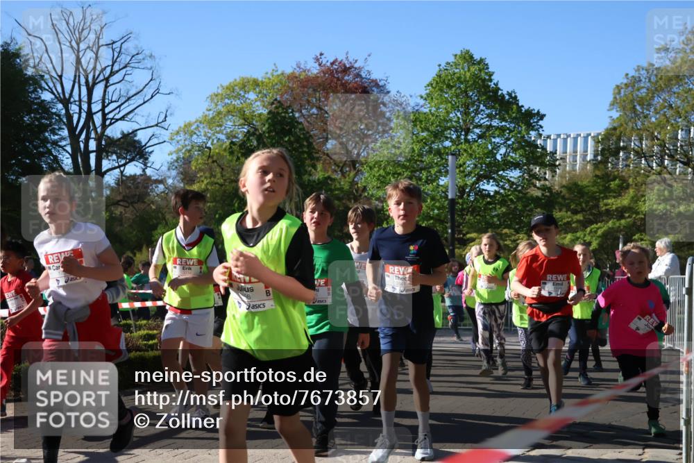 25.04.2025 - Das Zehntel Zöllner http://msf.ph/oto/7673857 26.04.2025 07:44:25 Laufen 2641 meine-sportfotos.de
