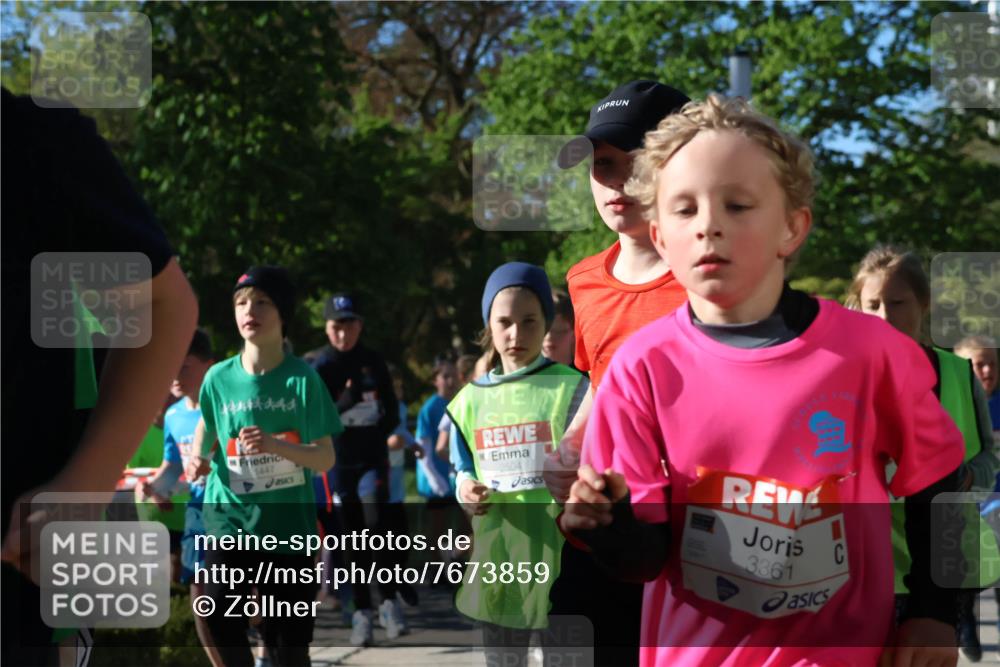 25.04.2025 - Das Zehntel Zöllner http://msf.ph/oto/7673859 26.04.2025 07:44:26 Laufen 1447, 2504, 3361 meine-sportfotos.de