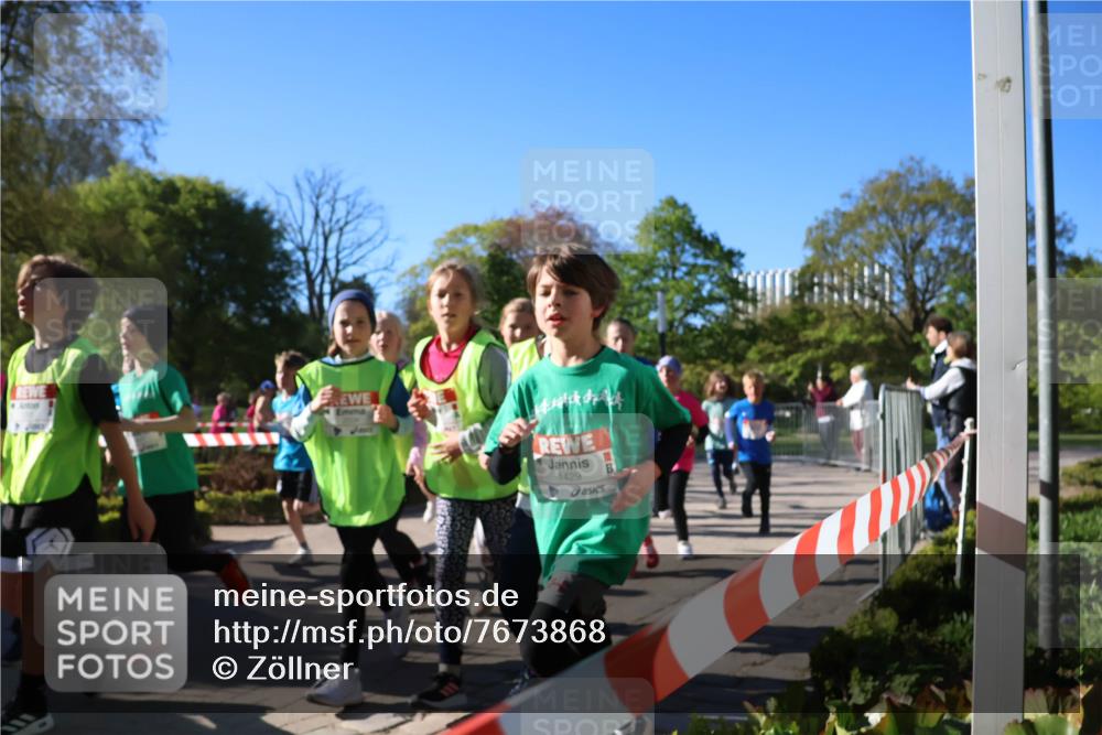 25.04.2025 - Das Zehntel Zöllner http://msf.ph/oto/7673868 26.04.2025 07:44:28 Laufen 1429 meine-sportfotos.de