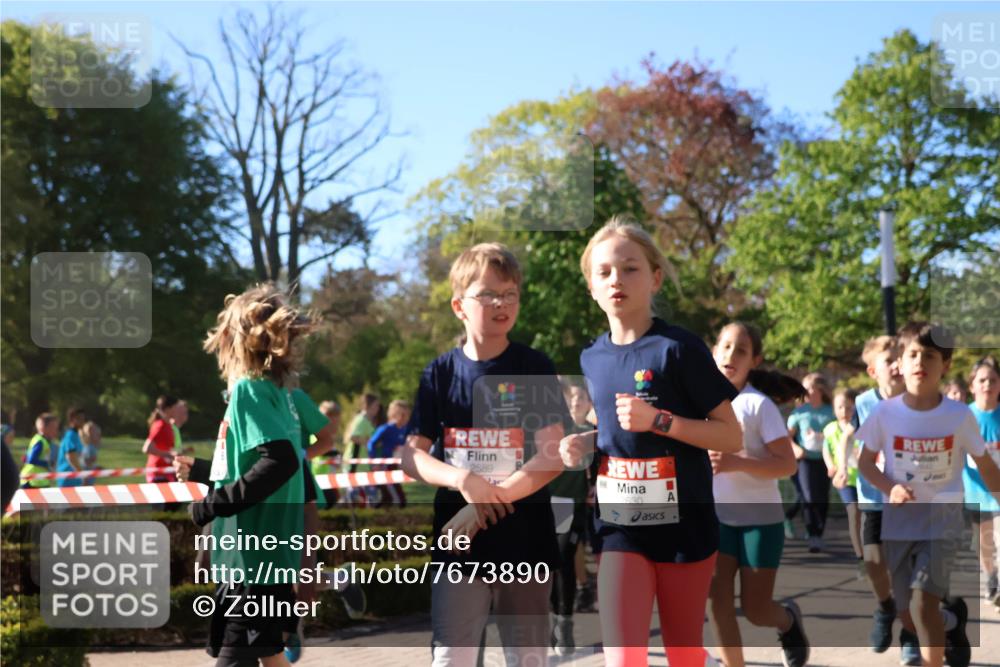 25.04.2025 - Das Zehntel Zöllner http://msf.ph/oto/7673890 26.04.2025 07:44:31 Laufen 2589, 2630 meine-sportfotos.de
