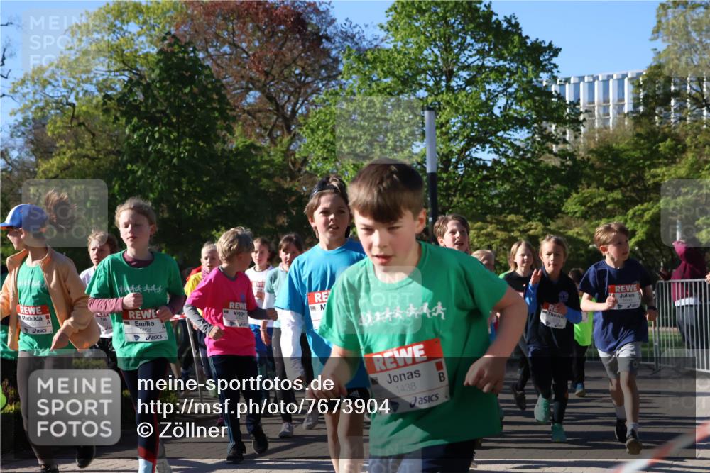 25.04.2025 - Das Zehntel Zöllner http://msf.ph/oto/7673904 26.04.2025 07:44:34 Laufen 1468, 1438 meine-sportfotos.de