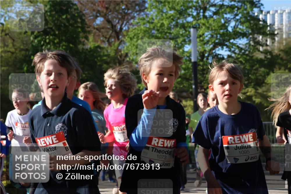 25.04.2025 - Das Zehntel Zöllner http://msf.ph/oto/7673913 26.04.2025 07:44:35 Laufen 1132, 1073, 1095 meine-sportfotos.de