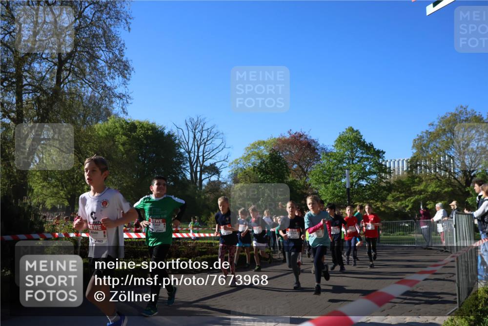 25.04.2025 - Das Zehntel Zöllner http://msf.ph/oto/7673968 26.04.2025 07:44:42 Laufen 2171 meine-sportfotos.de