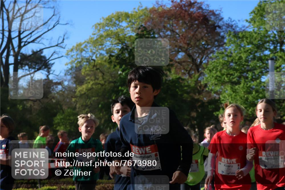 25.04.2025 - Das Zehntel Zöllner http://msf.ph/oto/7673980 26.04.2025 07:44:44 Laufen 2423, 1098, 1798, 1789 meine-sportfotos.de