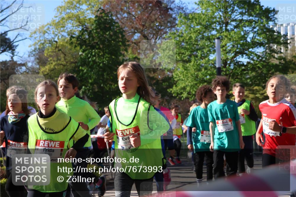 25.04.2025 - Das Zehntel Zöllner http://msf.ph/oto/7673993 26.04.2025 07:44:46 Laufen 1173, 2488, 2496 meine-sportfotos.de