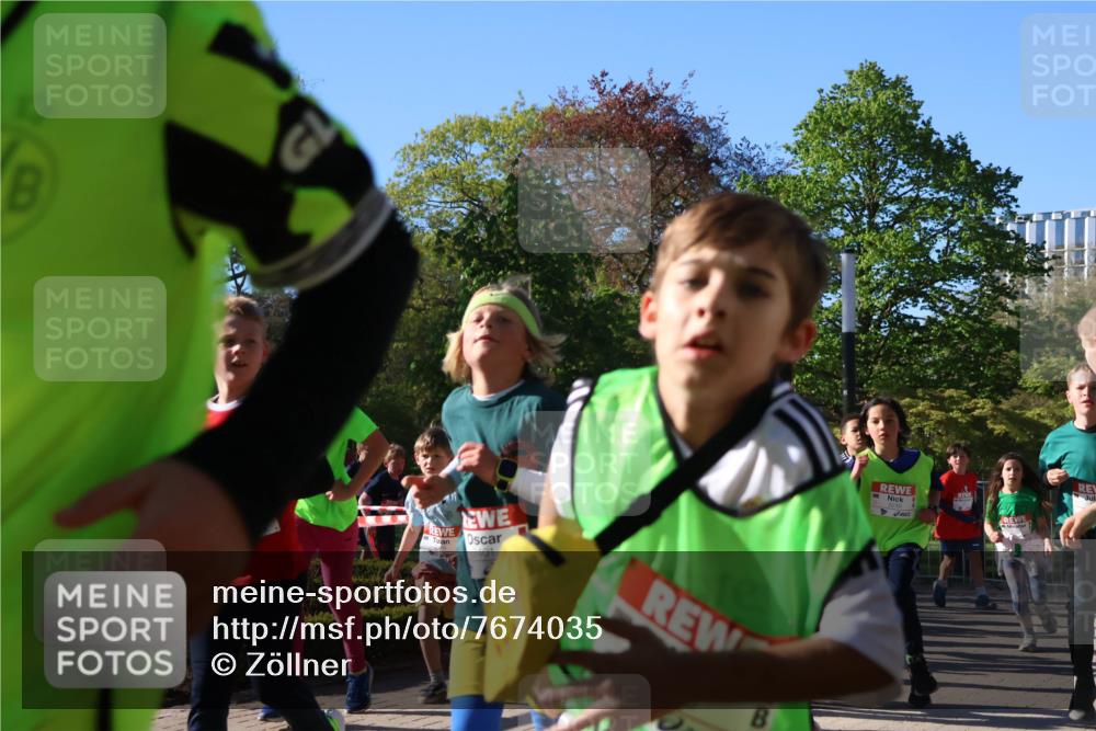 25.04.2025 - Das Zehntel Zöllner http://msf.ph/oto/7674035 26.04.2025 07:44:49 Laufen 10, 2401 meine-sportfotos.de