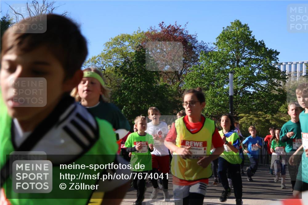 25.04.2025 - Das Zehntel Zöllner http://msf.ph/oto/7674041 26.04.2025 07:44:50 Laufen 241 meine-sportfotos.de