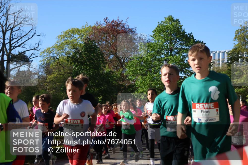 25.04.2025 - Das Zehntel Zöllner http://msf.ph/oto/7674051 26.04.2025 07:44:51 Laufen 1729, 129, 1297, 3376 meine-sportfotos.de