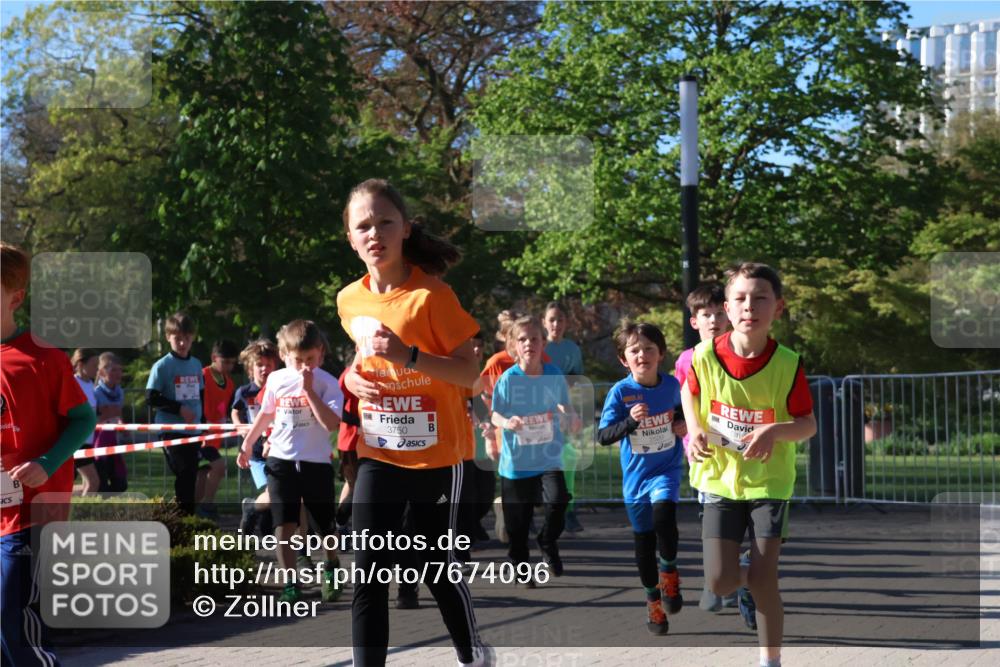 25.04.2025 - Das Zehntel Zöllner http://msf.ph/oto/7674096 26.04.2025 07:44:58 Laufen 3750 meine-sportfotos.de