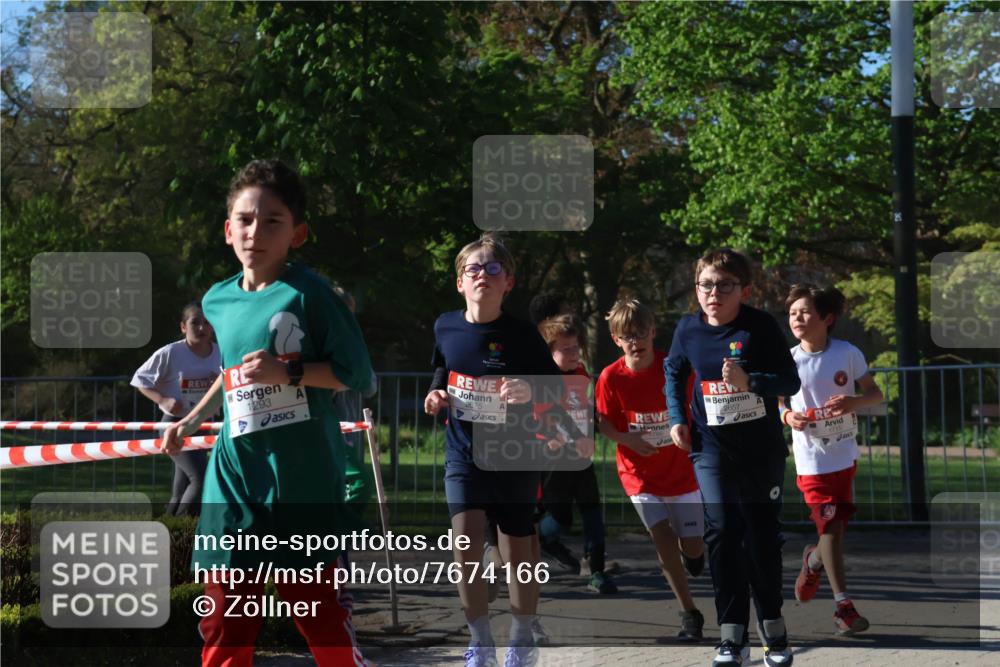 25.04.2025 - Das Zehntel Zöllner http://msf.ph/oto/7674166 26.04.2025 07:45:09 Laufen 1293, 2675, 2657, 1715 meine-sportfotos.de