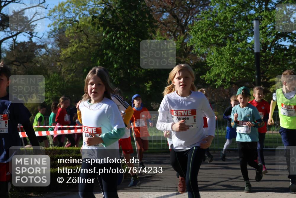 25.04.2025 - Das Zehntel Zöllner http://msf.ph/oto/7674233 26.04.2025 07:45:16 Laufen 2890 meine-sportfotos.de