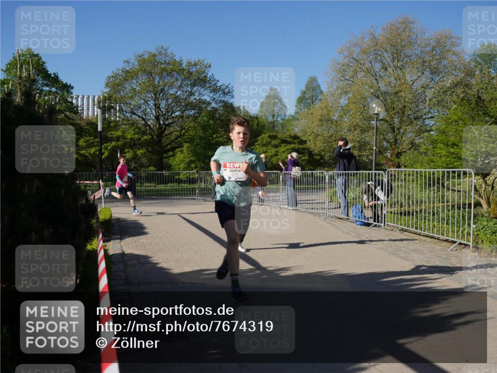 25.04.2025 - Das Zehntel Zöllner http://msf.ph/oto/7674319 26.04.2025 08:40:17 Laufen  meine-sportfotos.de