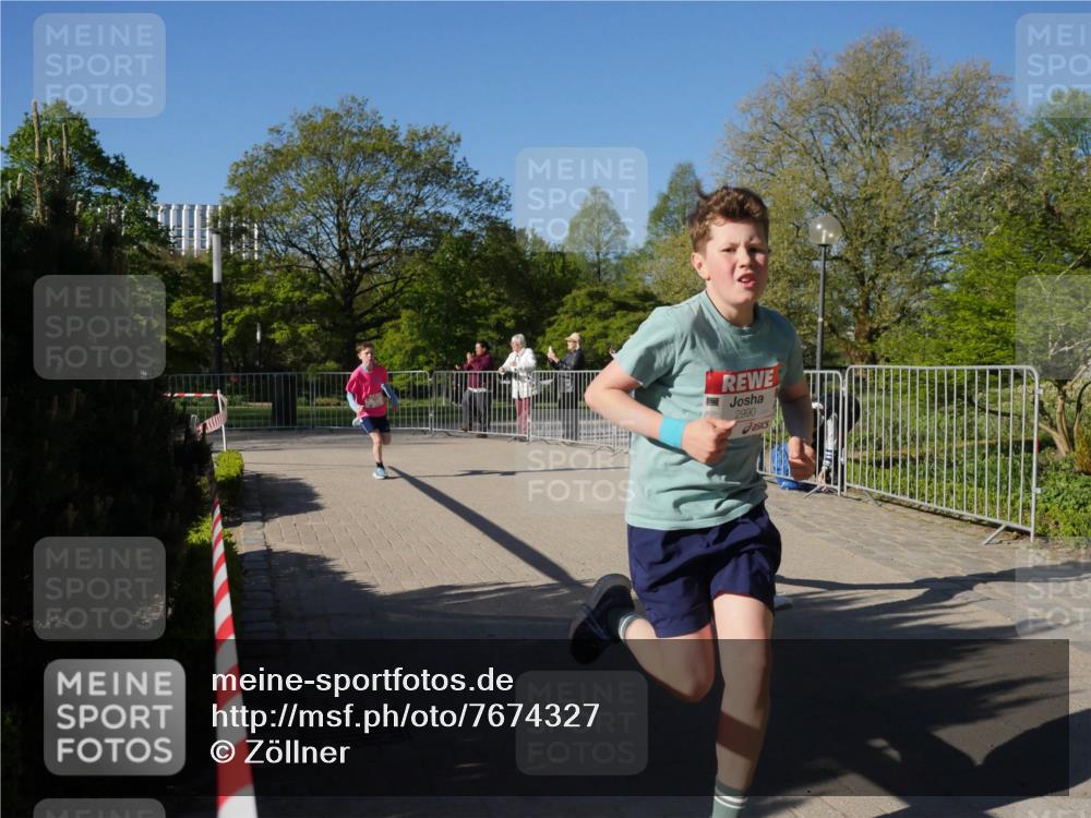 25.04.2025 - Das Zehntel Zöllner http://msf.ph/oto/7674327 26.04.2025 08:40:17 Laufen 2990 meine-sportfotos.de
