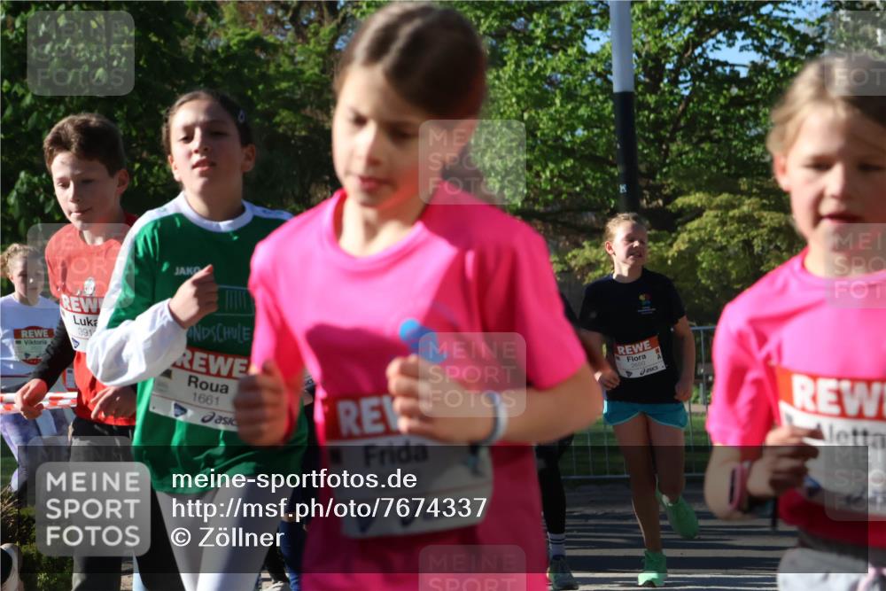 25.04.2025 - Das Zehntel Zöllner http://msf.ph/oto/7674337 26.04.2025 07:45:26 Laufen 391, 1661, 3342, 3333 meine-sportfotos.de