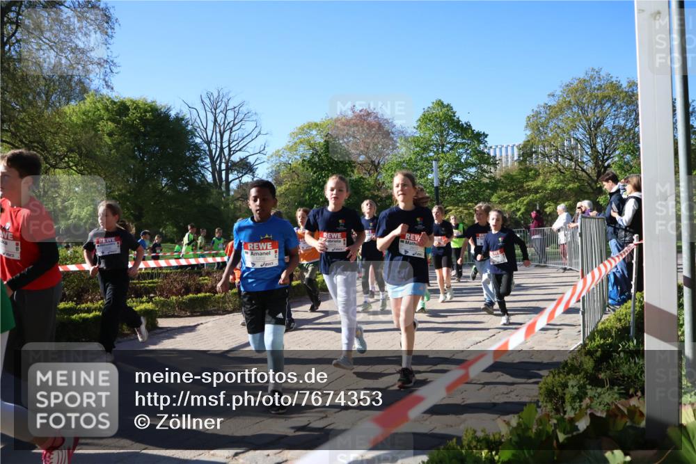 25.04.2025 - Das Zehntel Zöllner http://msf.ph/oto/7674353 26.04.2025 07:45:27 Laufen  meine-sportfotos.de