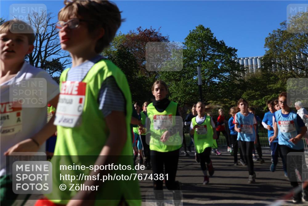 25.04.2025 - Das Zehntel Zöllner http://msf.ph/oto/7674381 26.04.2025 07:45:31 Laufen 12 meine-sportfotos.de