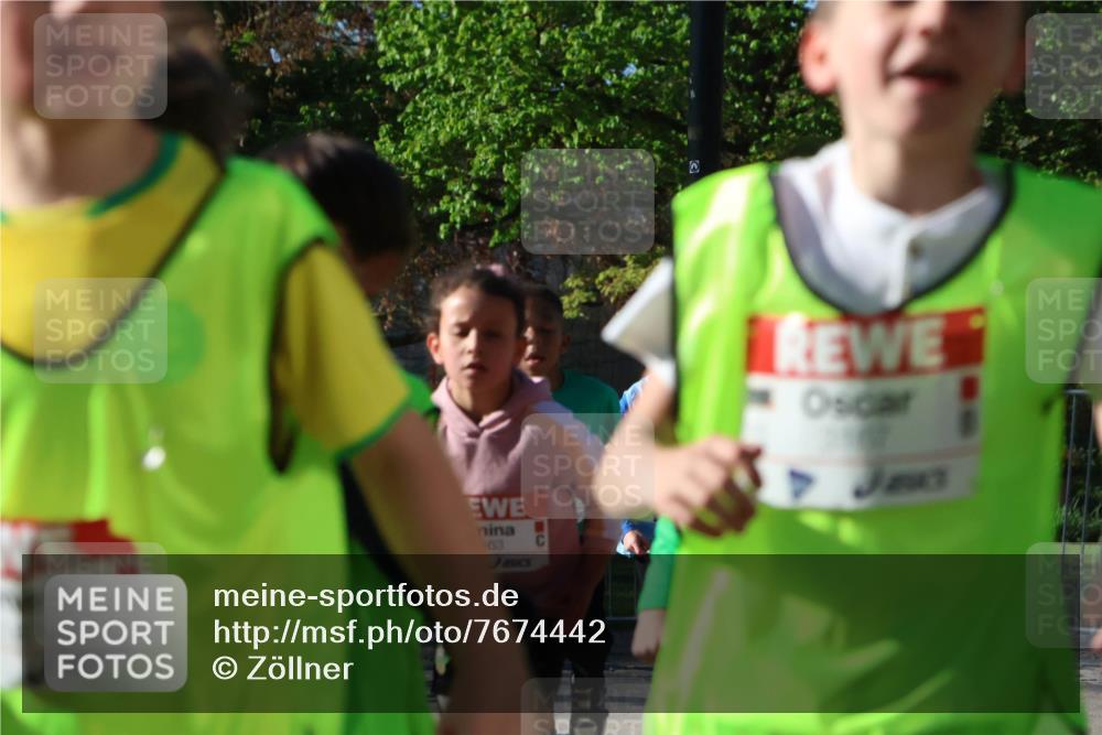 25.04.2025 - Das Zehntel Zöllner http://msf.ph/oto/7674442 26.04.2025 07:45:38 Laufen 363 meine-sportfotos.de