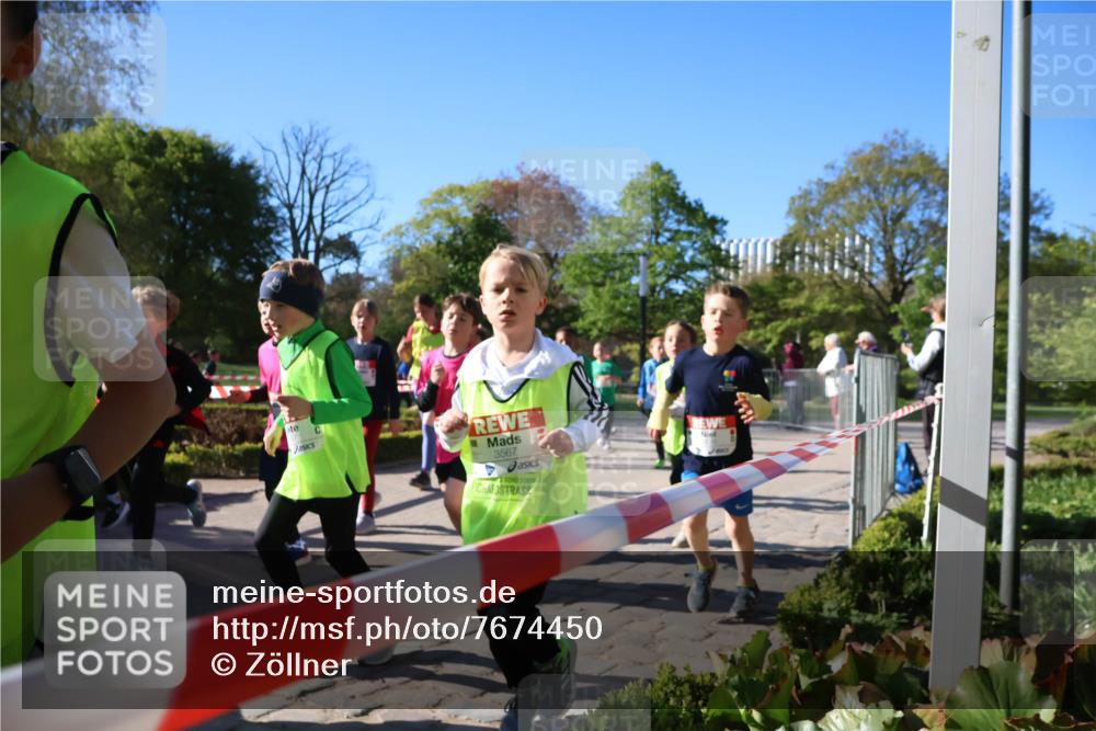 25.04.2025 - Das Zehntel Zöllner http://msf.ph/oto/7674450 26.04.2025 07:45:39 Laufen 3567, 1 meine-sportfotos.de