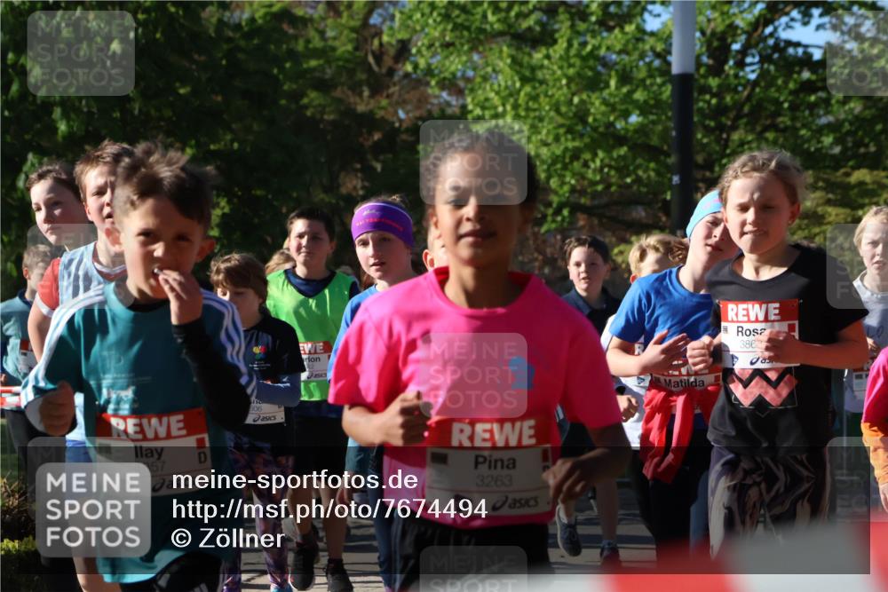 25.04.2025 - Das Zehntel Zöllner http://msf.ph/oto/7674494 26.04.2025 07:45:44 Laufen 1857, 606, 3263, 386 meine-sportfotos.de