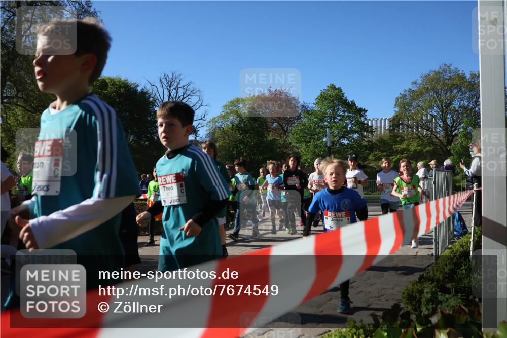 25.04.2025 - Das Zehntel Zöllner http://msf.ph/oto/7674549 26.04.2025 07:45:48 Laufen 1873 meine-sportfotos.de