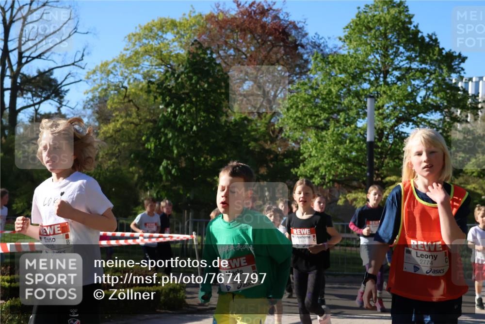 25.04.2025 - Das Zehntel Zöllner http://msf.ph/oto/7674797 26.04.2025 07:46:10 Laufen 2155, 1341, 2421, 2774 meine-sportfotos.de