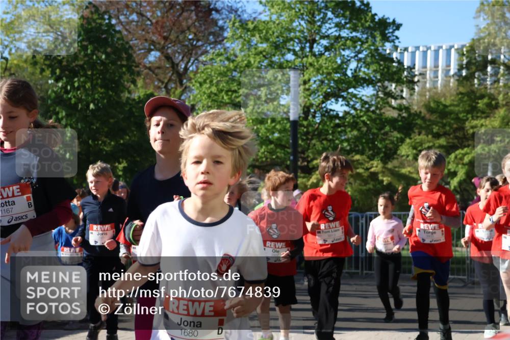 25.04.2025 - Das Zehntel Zöllner http://msf.ph/oto/7674839 26.04.2025 07:46:13 Laufen 1167, 1680, 3913 meine-sportfotos.de