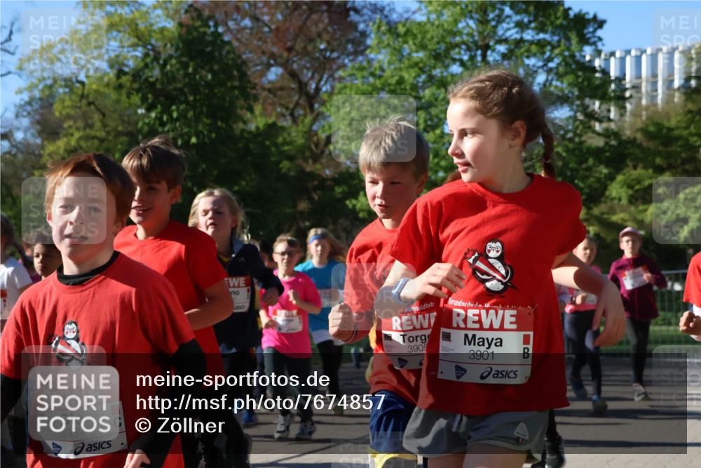25.04.2025 - Das Zehntel Zöllner http://msf.ph/oto/7674857 26.04.2025 07:46:15 Laufen 3937, 390, 3901 meine-sportfotos.de