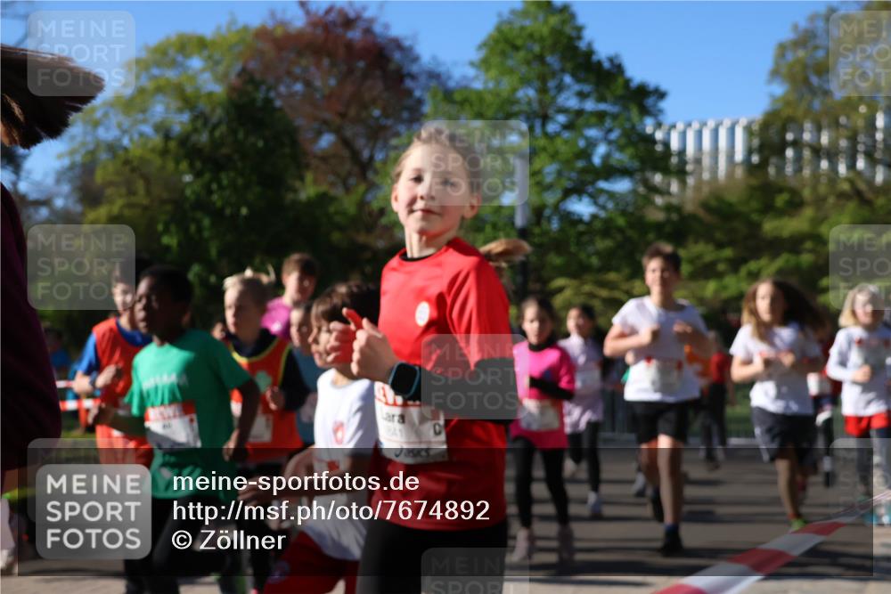 25.04.2025 - Das Zehntel Zöllner http://msf.ph/oto/7674892 26.04.2025 07:46:18 Laufen  meine-sportfotos.de