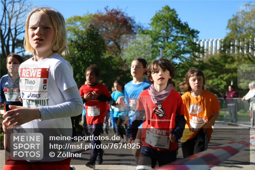 25.04.2025 - Das Zehntel Zöllner http://msf.ph/oto/7674925 26.04.2025 07:46:22 Laufen 2130, 3894 meine-sportfotos.de