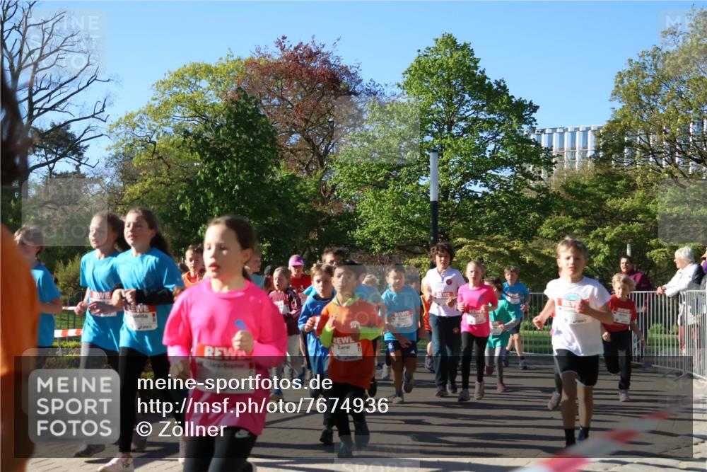 25.04.2025 - Das Zehntel Zöllner http://msf.ph/oto/7674936 26.04.2025 07:46:23 Laufen 3337 meine-sportfotos.de