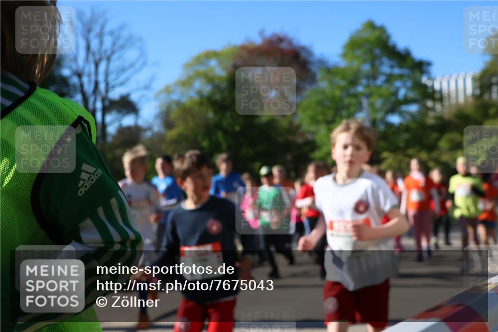25.04.2025 - Das Zehntel Zöllner http://msf.ph/oto/7675043 26.04.2025 07:46:36 Laufen  meine-sportfotos.de