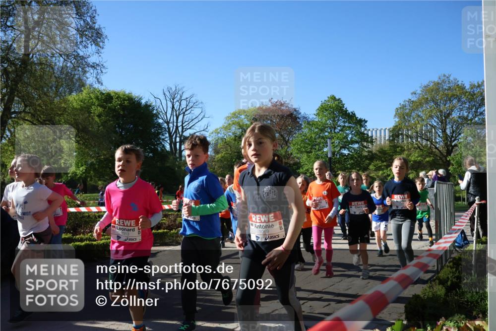 25.04.2025 - Das Zehntel Zöllner http://msf.ph/oto/7675092 26.04.2025 07:46:41 Laufen 3313, 1069 meine-sportfotos.de