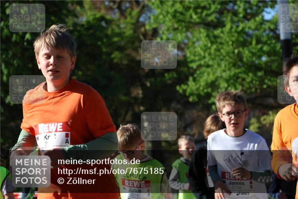 25.04.2025 - Das Zehntel Zöllner http://msf.ph/oto/7675185 26.04.2025 07:46:48 Laufen 3218, 2158 meine-sportfotos.de