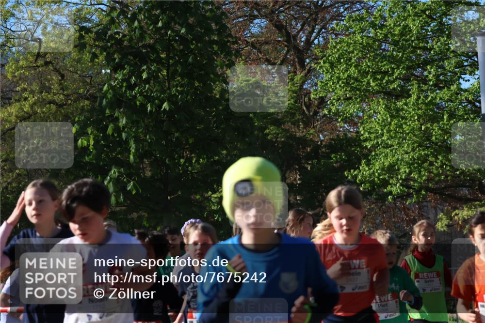 25.04.2025 - Das Zehntel Zöllner http://msf.ph/oto/7675242 26.04.2025 07:46:53 Laufen 1712, 2437, 1521 meine-sportfotos.de
