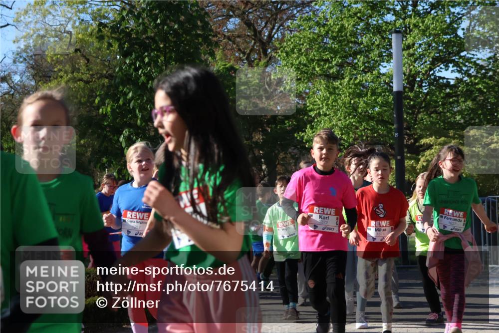 25.04.2025 - Das Zehntel Zöllner http://msf.ph/oto/7675414 26.04.2025 07:47:06 Laufen 1257, 3372, 1674, 1627 meine-sportfotos.de