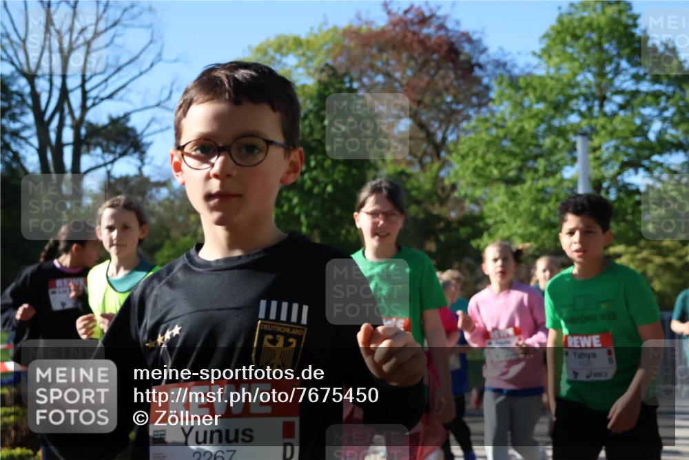 25.04.2025 - Das Zehntel Zöllner http://msf.ph/oto/7675450 26.04.2025 07:47:09 Laufen 2267 meine-sportfotos.de