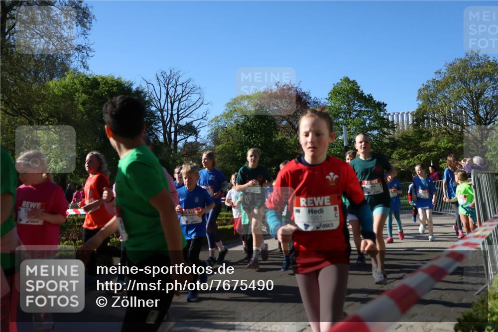 25.04.2025 - Das Zehntel Zöllner http://msf.ph/oto/7675490 26.04.2025 07:47:11 Laufen 1201 meine-sportfotos.de