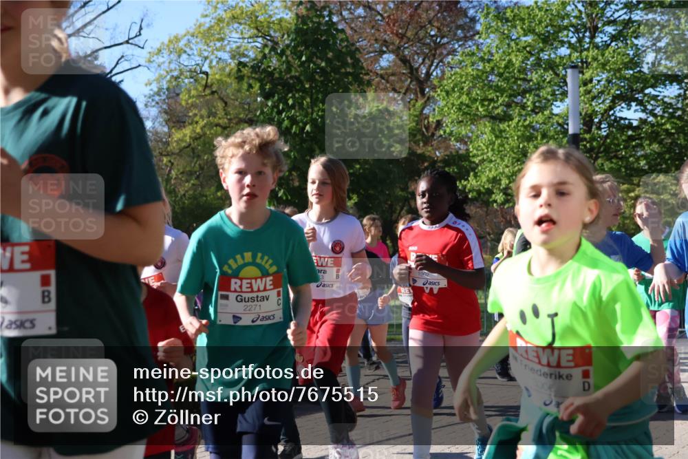 25.04.2025 - Das Zehntel Zöllner http://msf.ph/oto/7675515 26.04.2025 07:47:12 Laufen 1902, 2271, 13, 3006 meine-sportfotos.de