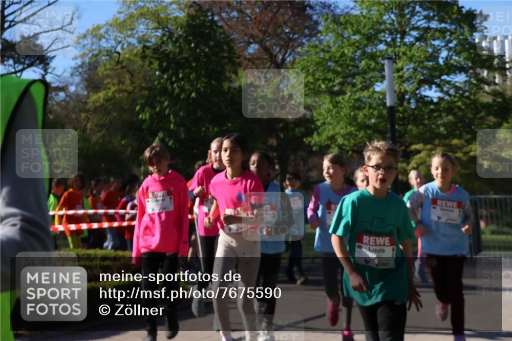 25.04.2025 - Das Zehntel Zöllner http://msf.ph/oto/7675590 26.04.2025 07:47:17 Laufen  meine-sportfotos.de